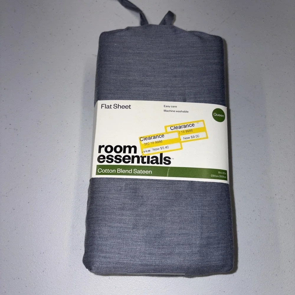 Room Essentials Easy Care Cotton Blend Sateen Flat Sheet Navy Queen*